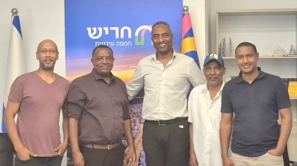 יששכר מקונן עם נגה דוד